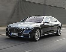 Die Mercedes-Maybach S-Klasse hat 18 Zentimeter mehr Radstand als die lange Mercedes-Benz S-Klasse: 3.396 statt 3.216 Millimeter.